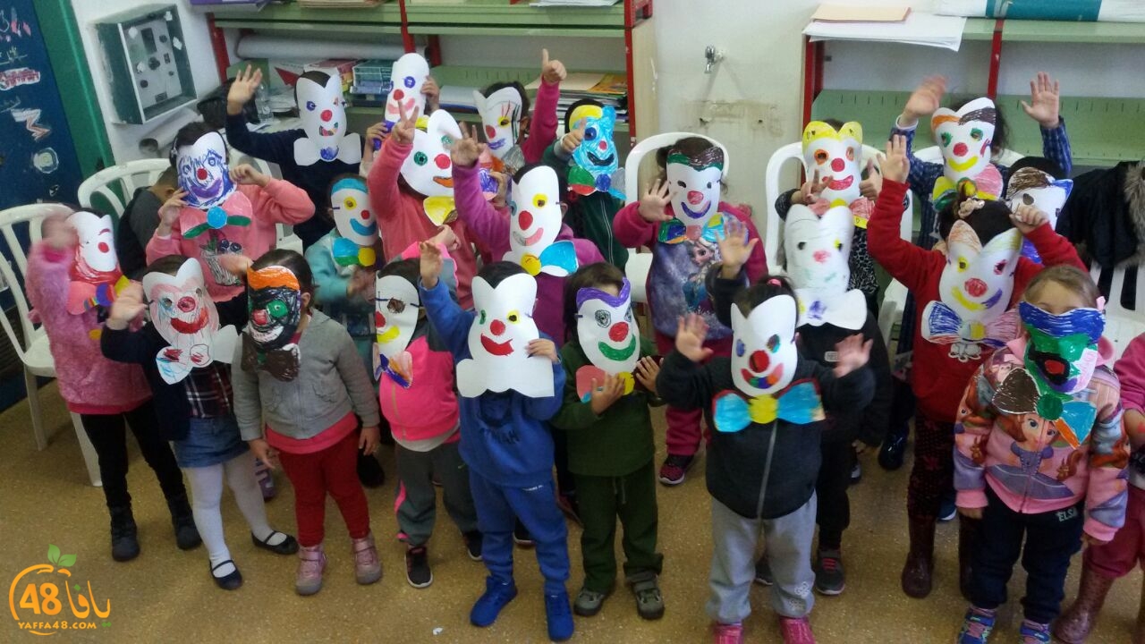 eating jamhriy yaffa (1).jpg